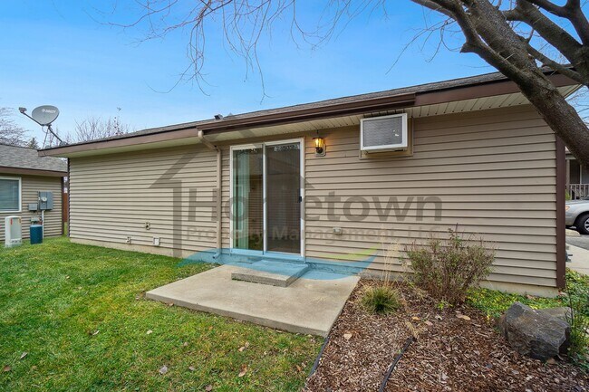 Foto del edificio - 1 Bedroom 1 Bath Cottage with Off Street P...