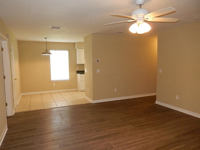 Building Photo - 1412 Calloway St