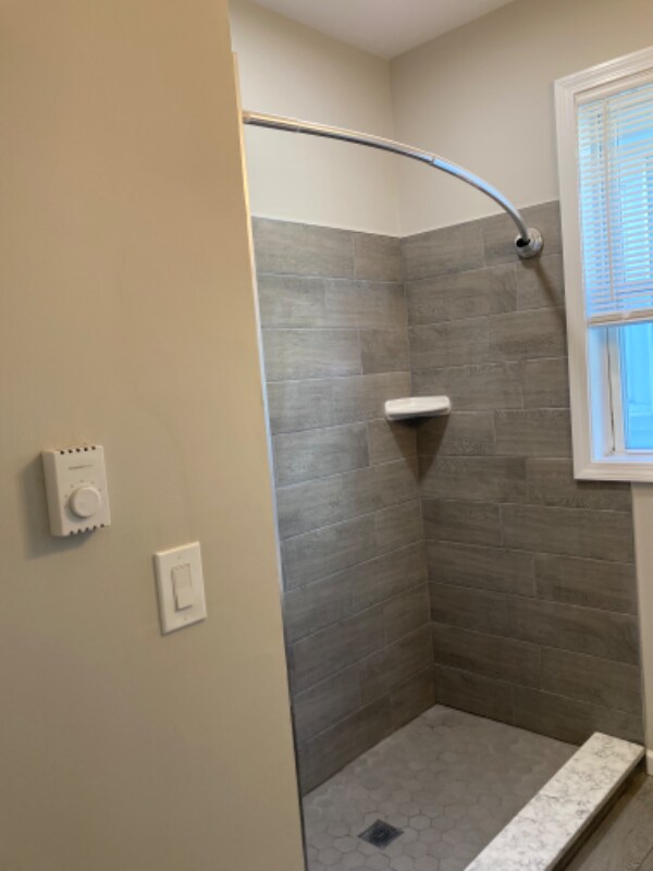 Building Photo - 159 Frank St