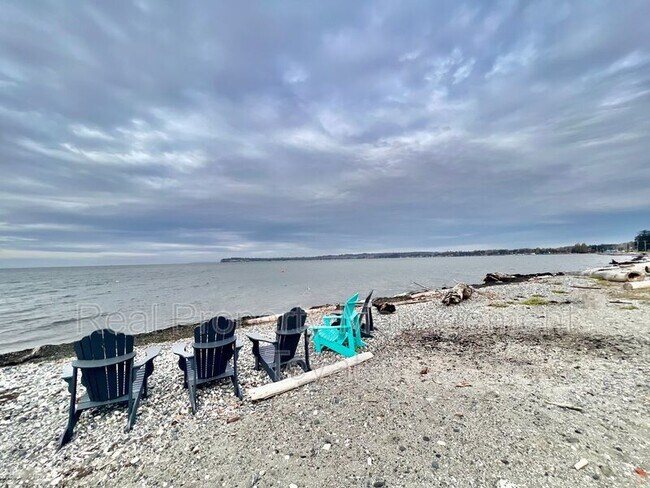 Foto del edificio - 7650 Birch Bay Dr