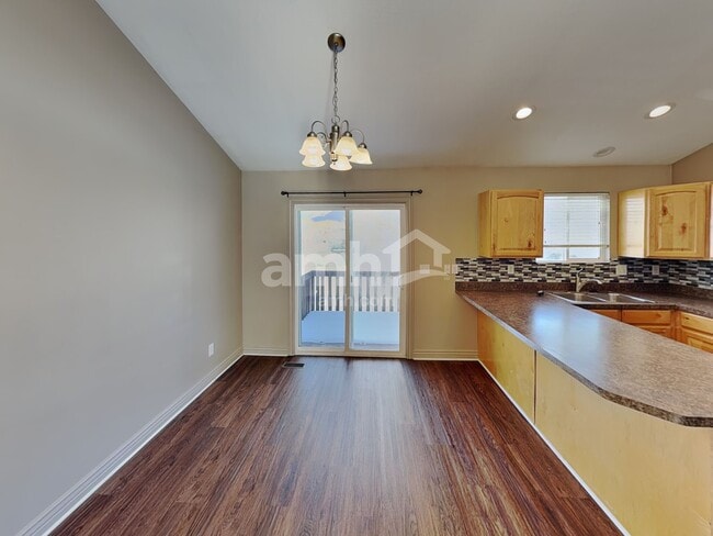 Building Photo - 934 E 490 N