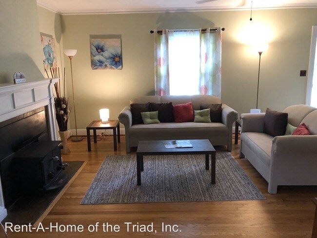 Foto del edificio - 4 br, 1.5 bath House - 413 S Chapman Street