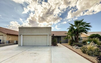 Building Photo - 10302 S Del Rico