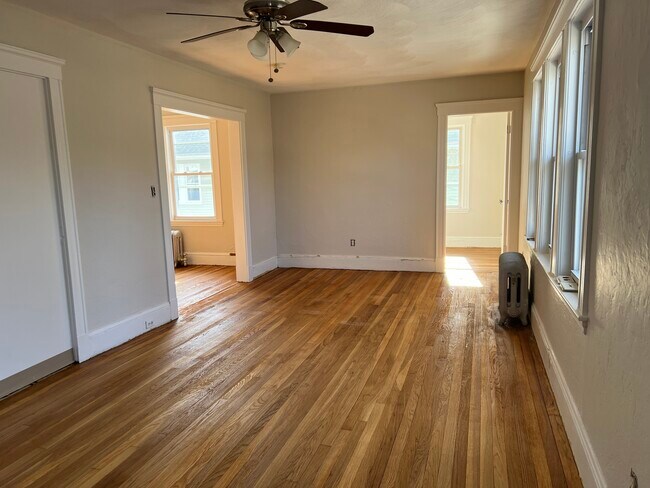 Foto del edificio - 33 Kimball Rd