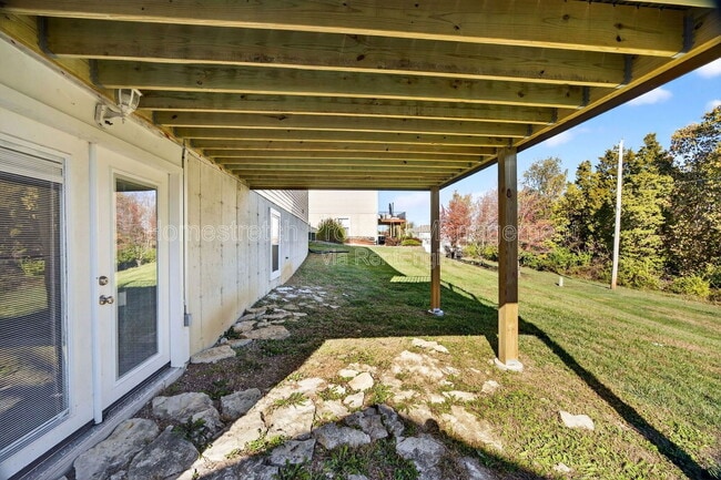 Foto del edificio - 820 Whisper Creek Ct