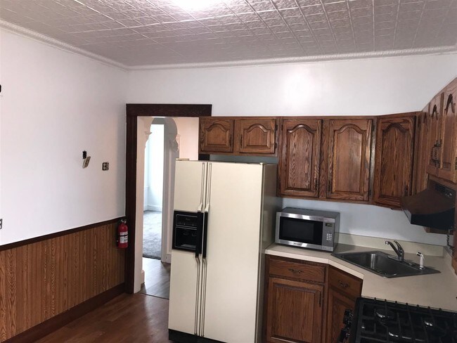 Foto del edificio - 95-97 Zabriskie Ave