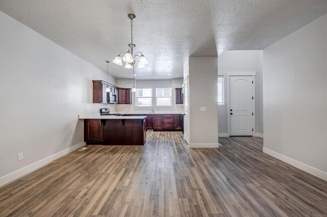 Building Photo - 2026 4010 W