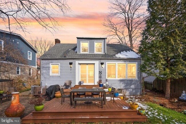 Building Photo - 1804 S Oakland St