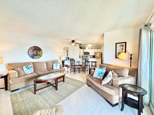Foto del edificio - 1-Bedroom + 1 Bathroom Condo | Channel Islands Waterfront | Monthly Furnished Rental