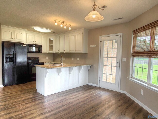 Building Photo - 241 Misty Cove Ct