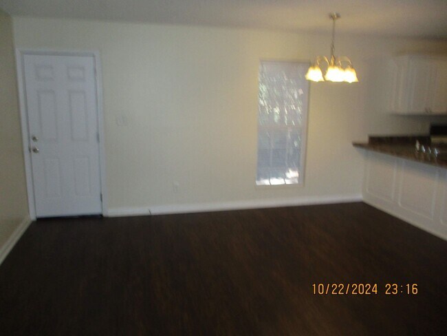 Building Photo - 223 Cloud Ln
