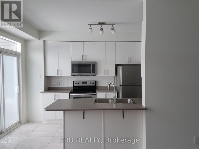Building Photo - 133 Overberg Way