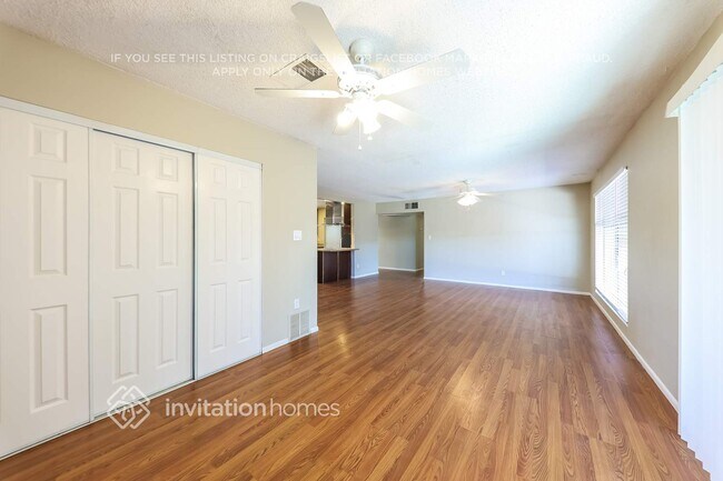 Foto del edificio - 9201 N 18th Ave