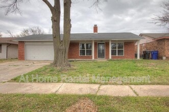 Building Photo - 1625 S Poplar Ave
