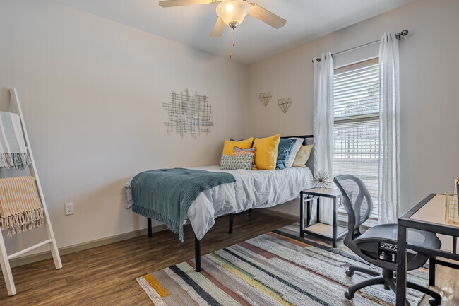 2BR, 2BA - 973SF - Bedroom 1 - Prism 23