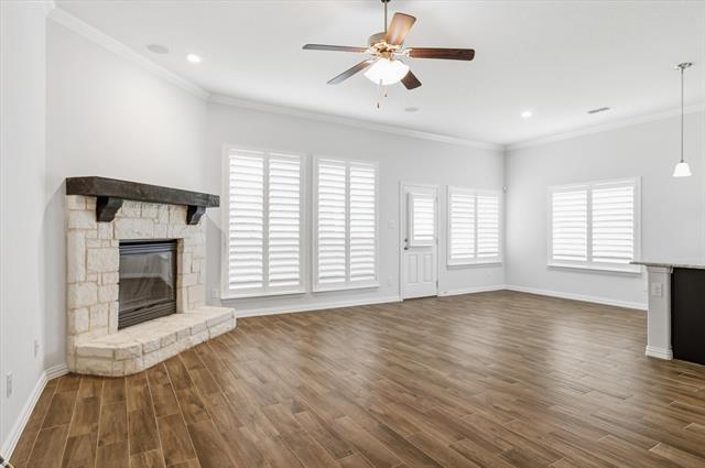 Foto del edificio - 5805 Canyon Oaks Ln