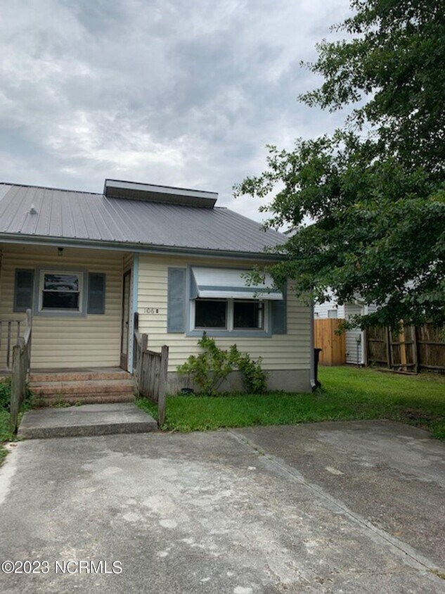 Primary Photo - 106 Pete Jones Dr