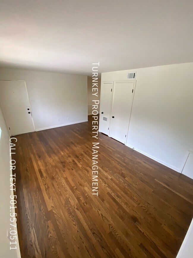 Foto del edificio - Great new Apartment in MacArthur Park Area...