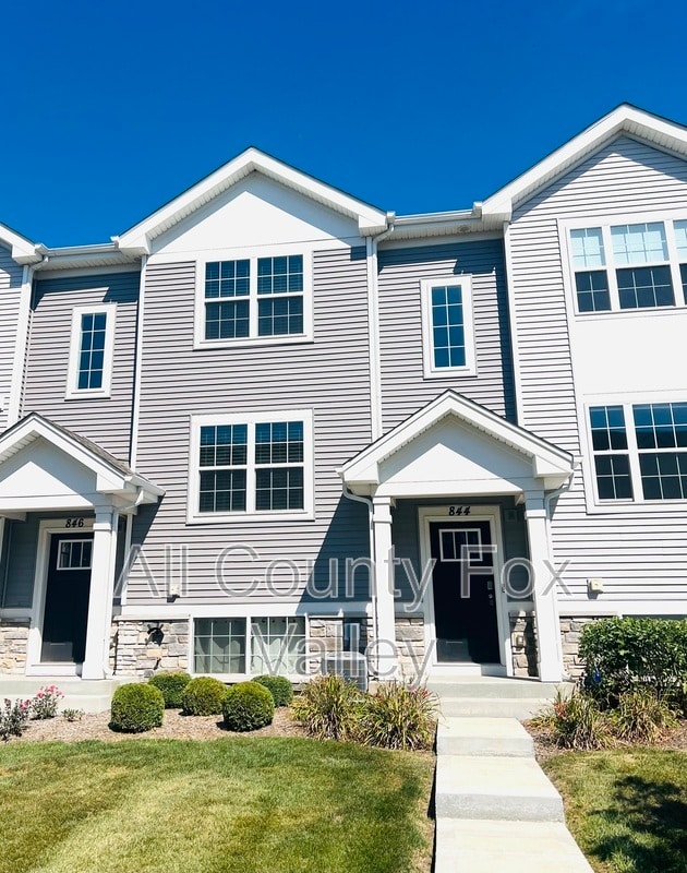 Building Photo - 844 Briar Gln Ct