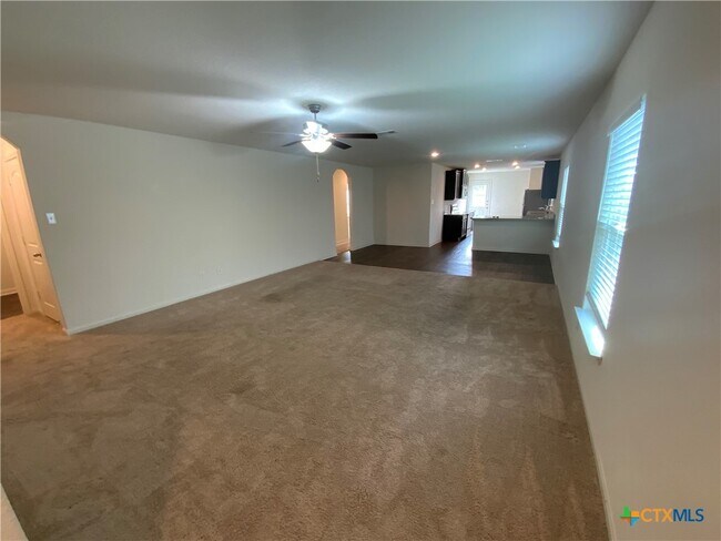 Foto del edificio - 208 Allington Cir