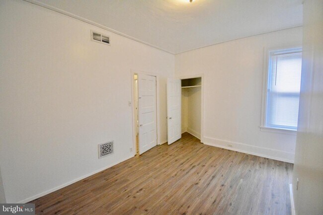 Foto del edificio - 4606 Wayne Ave