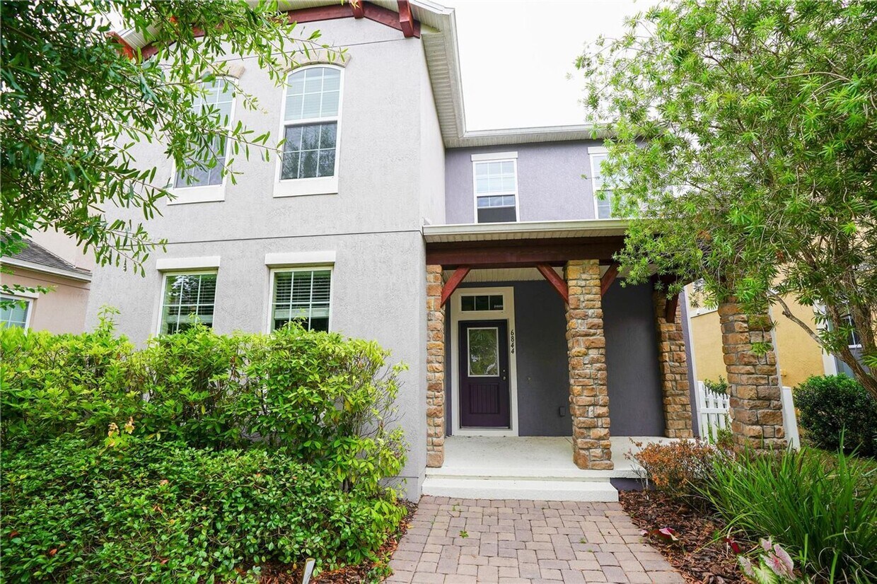 Beautiful 4BR/3.5BA Home with Dual Primary Suites in Harmony for Rent! - Beautiful 4BR/3.5BA Home with Dual Primary Suites in Harmony for Rent!