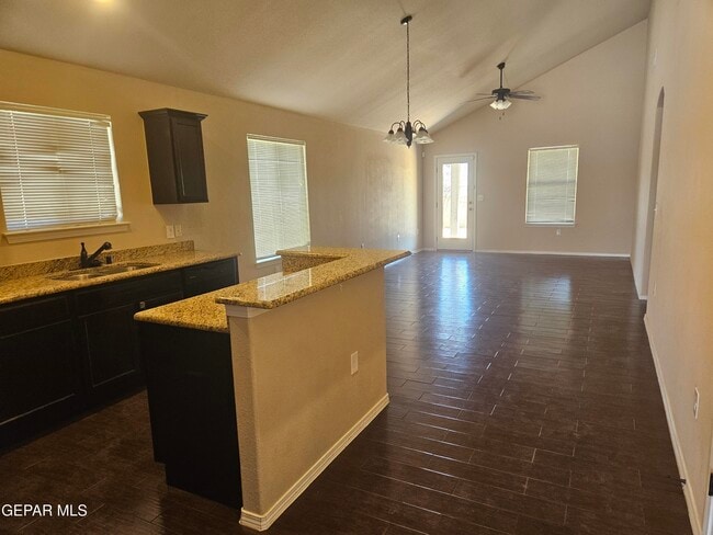 Building Photo - 5814 Bywood St