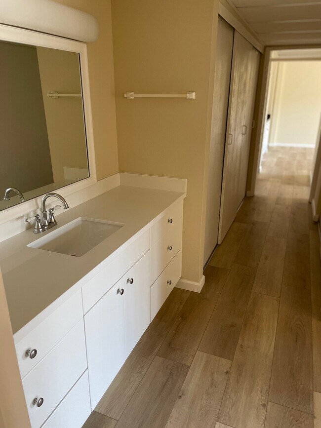 Photo - 430 N Civic Dr Apartment