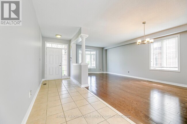 Photo du bâtiment - 2290 Woodmont Crescent