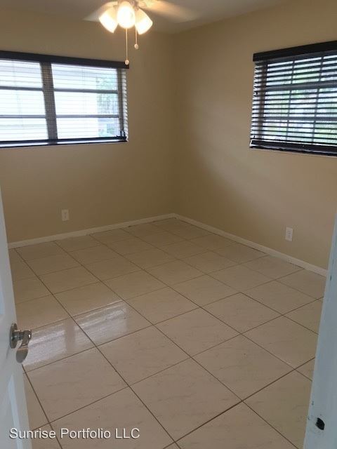 Foto del edificio - 2 br, 2 bath Apartment - 5960 NW 16th Pl