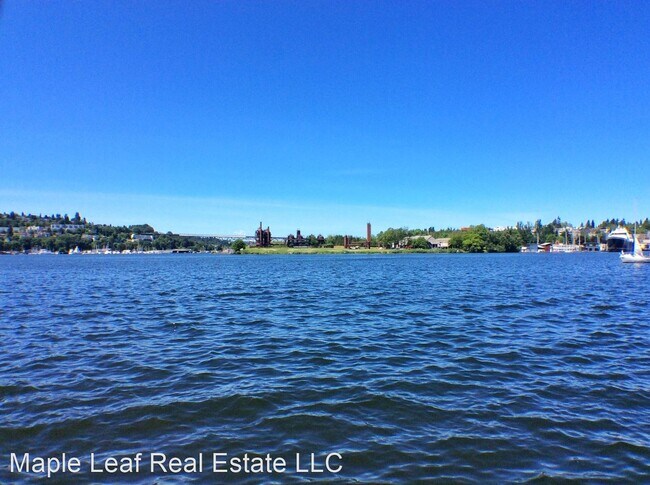 Foto del edificio - 2 br, 1.5 bath House - 10 E Roanoke St Slip 6