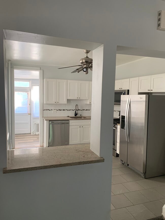 Building Photo - 203 Levering St