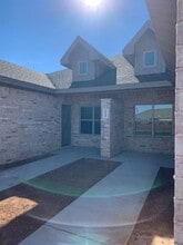 Building Photo - 5525 Kemper St
