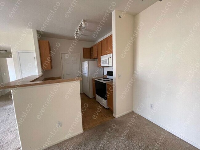 Building Photo - 15700 E Jamison Dr