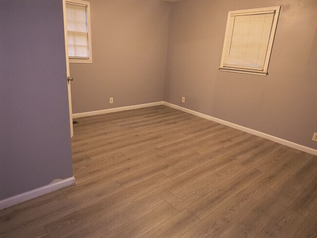 Foto del edificio - 1154 Davis Cir