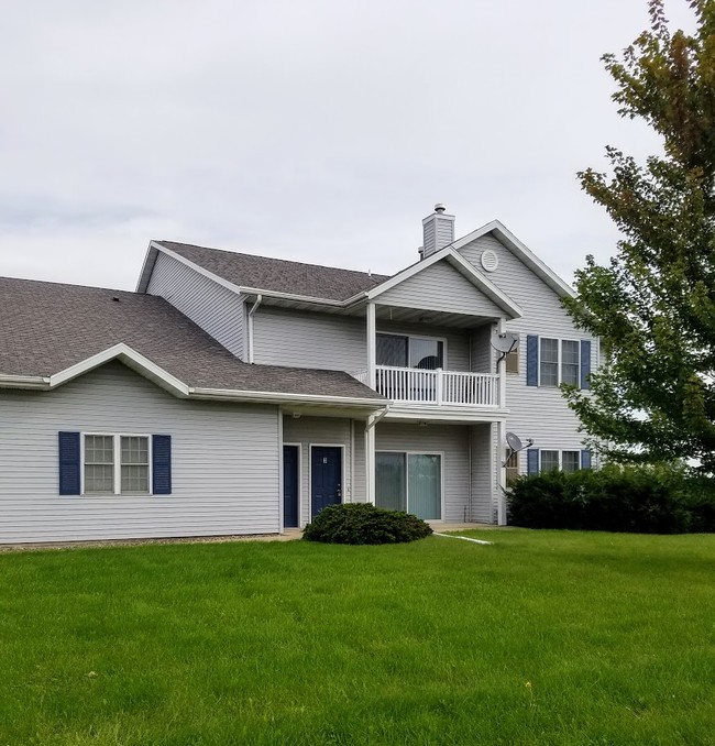 262 S LarAnn St Unit 3, Belgium, WI 53004 Apartments in Belgium, WI