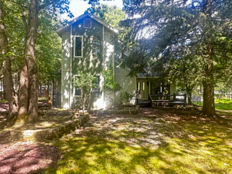 Primary Photo - 39 Caedman Dr