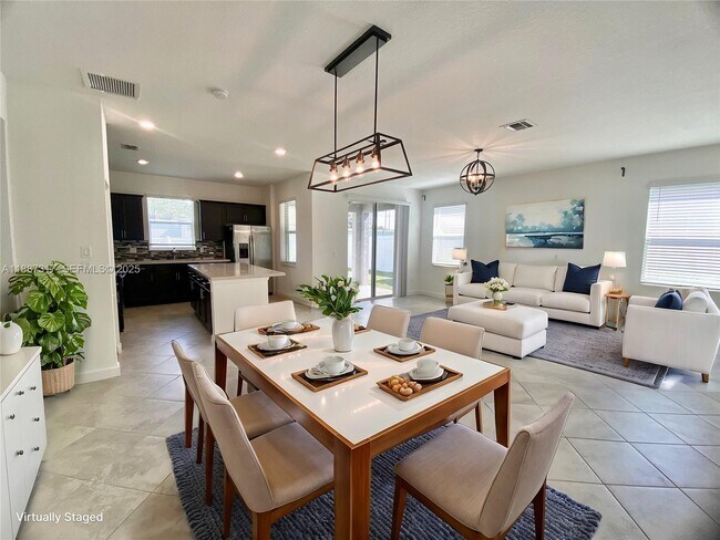 Foto del edificio - 7879 NW Greenbank Cir