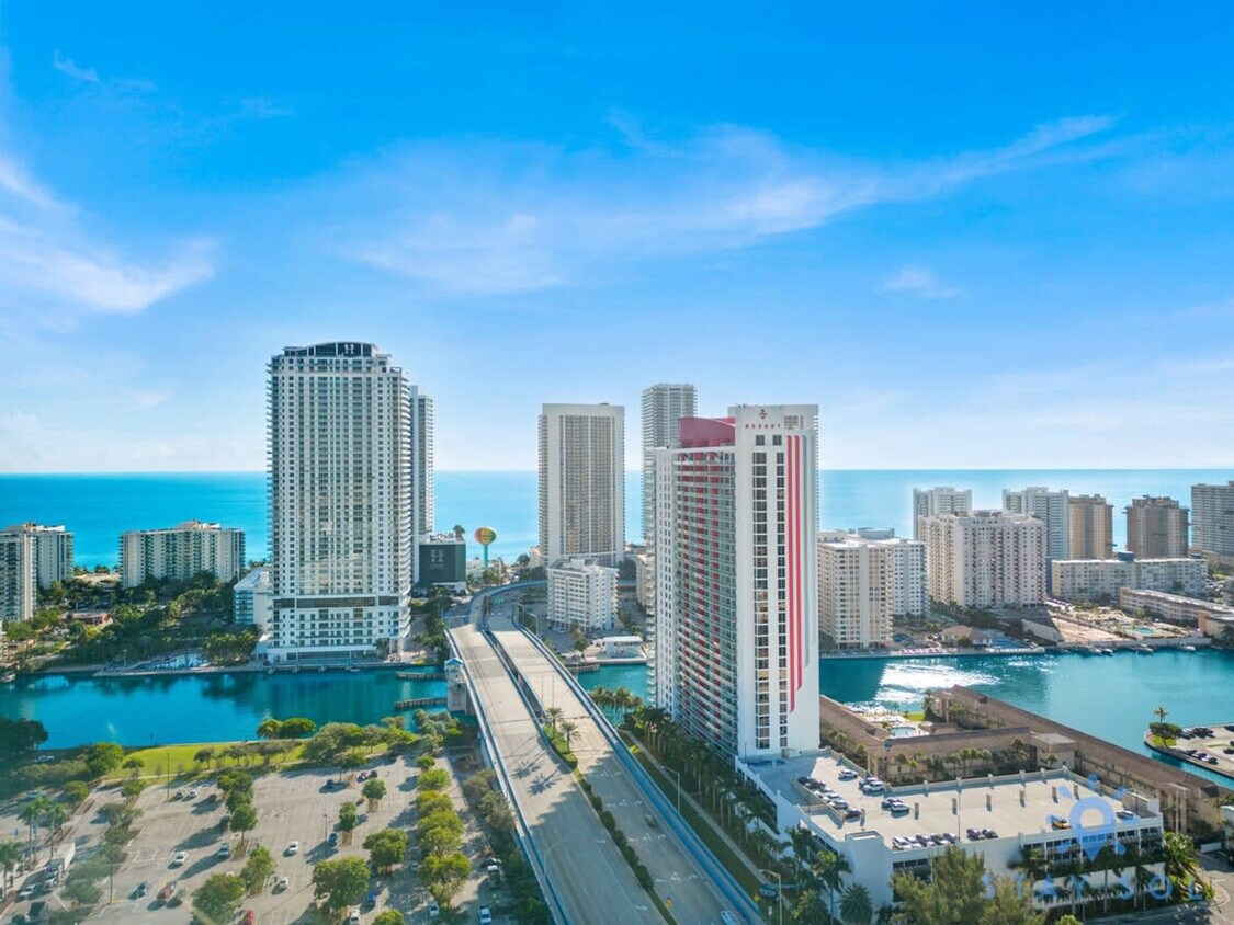 Foto del edificio - 2602 E Hallandale Beach Blvd