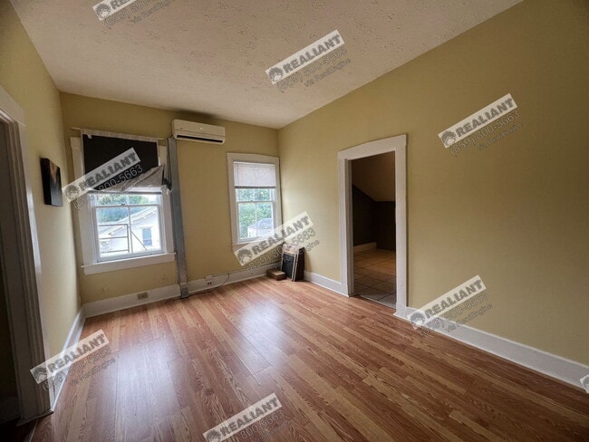 Photo - 716 Lewis Street Apartment