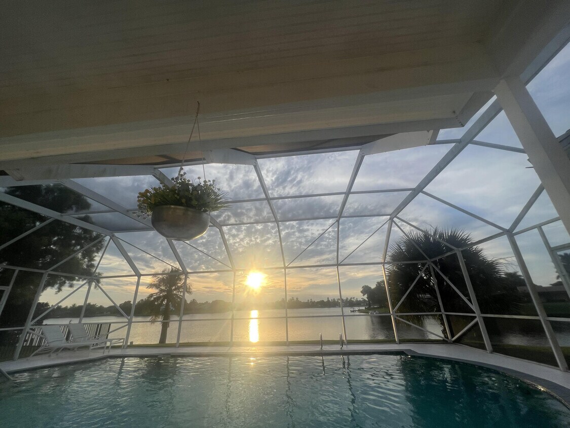 Foto principal - 1457 Sailboat Cir