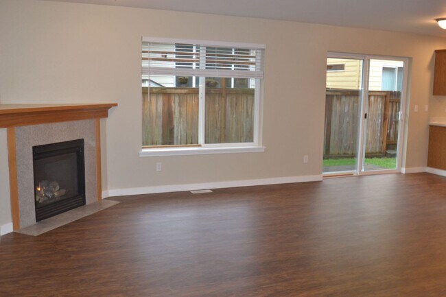 Building Photo - 13411 11th Pl W