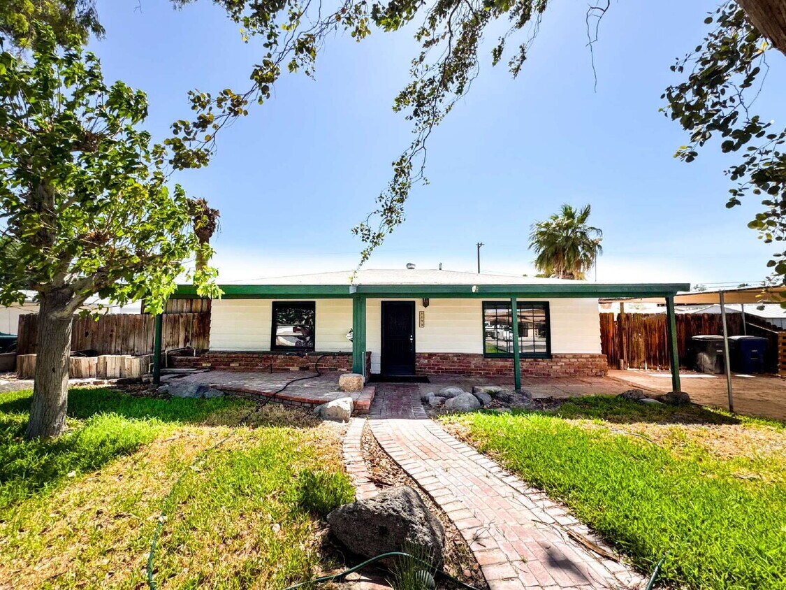 Foto principal - "Charming 3 Bedroom, 2 Bathroom Home with ...