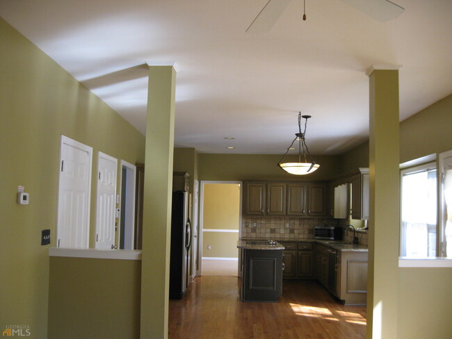 Foto del edificio - 5465 Derby Chase Ct