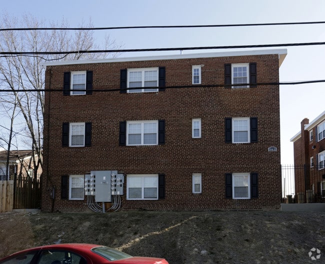 Building Photo - 945 Division Ave NE