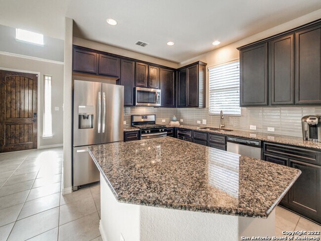 Foto del edificio - 4 Bedroom/3.5 Bathroom Alamo Ranch