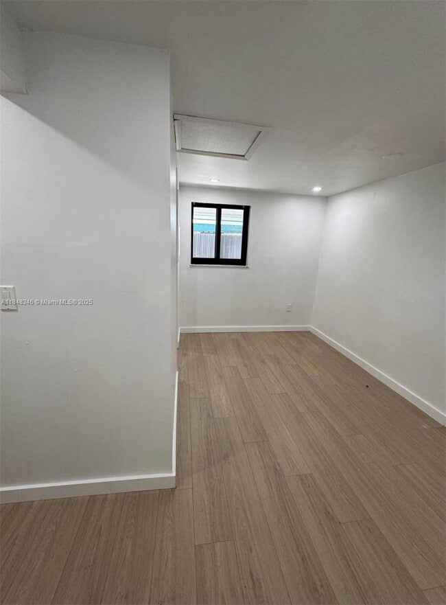 Foto del edificio - 252 E 36th St