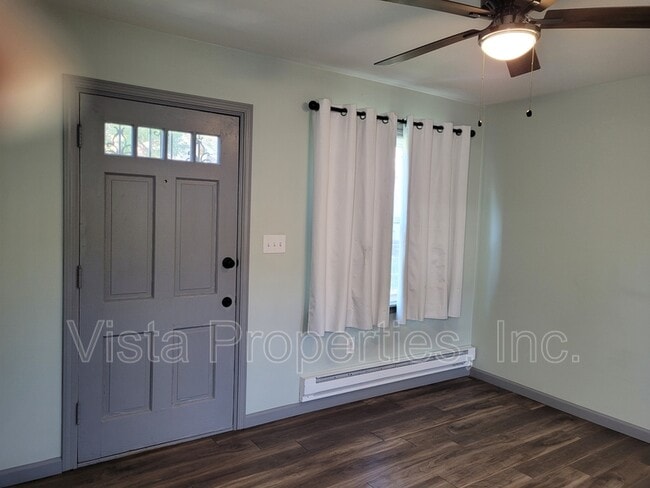 Foto del edificio - 127 Boston Ct