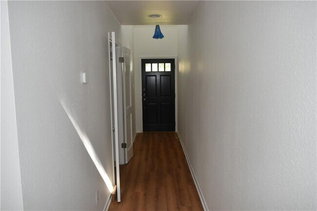 Building Photo - 3601 Lawton Ave