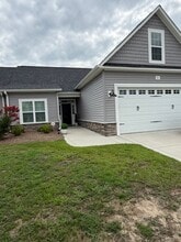 Building Photo - 311 Oak Pointe Cir E